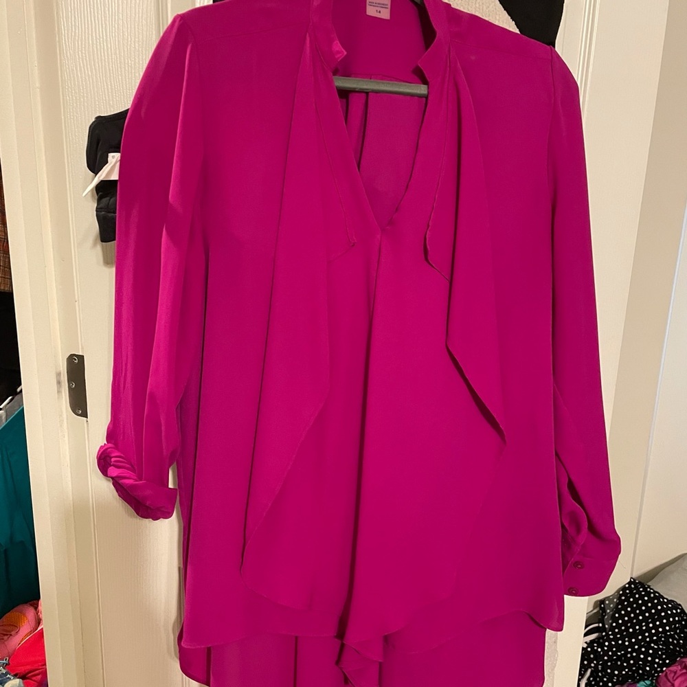 Beautiful hot pink blouse with handkerchief hem and 3/4 sleeves